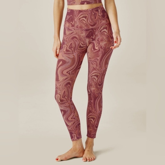 Beyond Yoga Pants - Beyond Yoga Marble High Waisted Midi Legging in Serene Marble size small womens